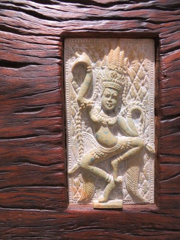 Tiles In Figured Wood