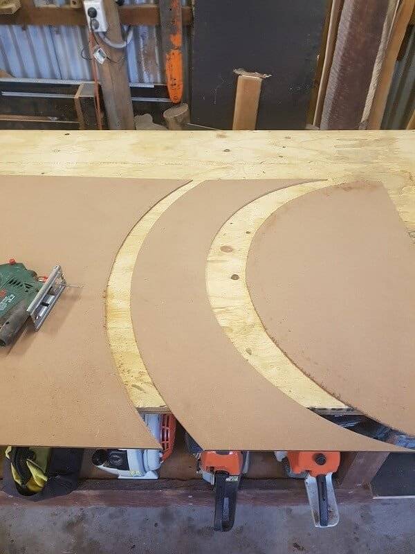 "Amplitude" - A Hybrid Style Table