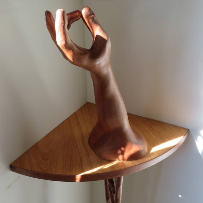 Figures Leg Corner Table