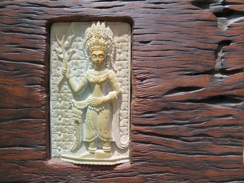 Tiles In Figured Wood